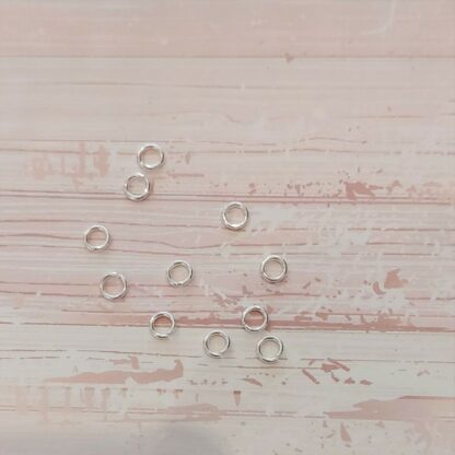 Lot de 10 anneaux argentés 4mm