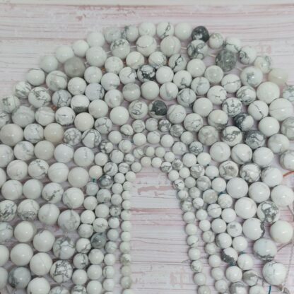 Fil d'howlite