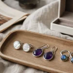 Boucles d'oreilles pierres naturelles : puces, créoles et gouttes en pierres